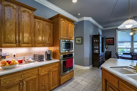 2710 Casabella Dr, Redding, CA 96002 photo 8