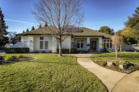 2710 Casabella Dr, Redding, CA 96002 photo 1