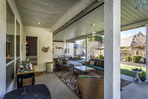 2710 Casabella Dr, Redding, CA 96002 photo 21