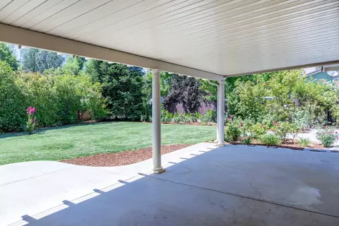 2098 Oconner Ave, Redding, CA 96001 photo 14