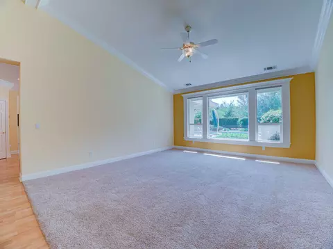 2657 Templeton Dr, Redding, CA 96002 photo 15