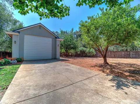 2657 Templeton Dr, Redding, CA 96002 photo 9