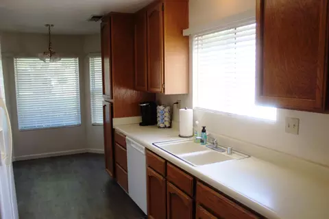 1150 Jonathan Ct, Red Bluff, CA 96080 photo 3