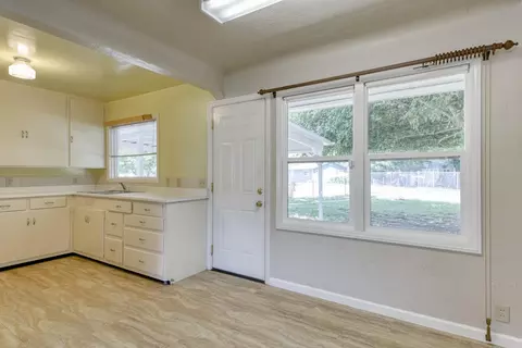 3230 W Bailey Dr, Anderson, CA 96007 photo 6