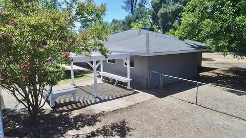 8528 Patricia Dr, Redding, CA 96002 photo 5