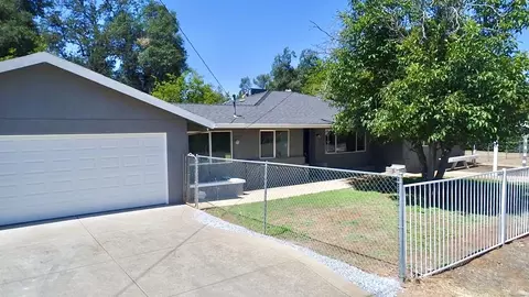 8528 Patricia Dr, Redding, CA 96002 photo 3