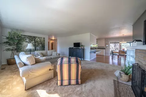 3225 Panorama Dr, Redding, CA 96003 photo 10