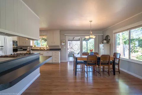 3225 Panorama Dr, Redding, CA 96003 photo 11