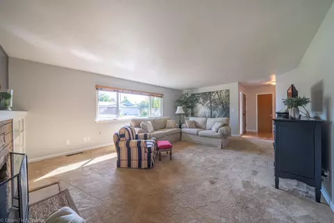 3225 Panorama Dr, Redding, CA 96003 photo 7