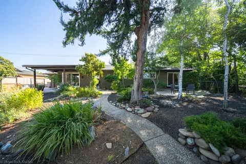 3225 Panorama Dr, Redding, CA 96003 photo 36