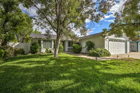 3563 Adams Ln, Redding, CA 96002 photo 1