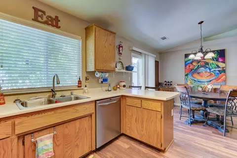 3563 Adams Ln, Redding, CA 96002 photo 12