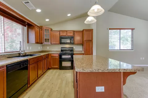 2997 Nicolet Ln, Redding, CA 96001 photo 8