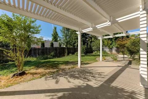 2211 Wicklow St, Redding, CA 96001 photo 21