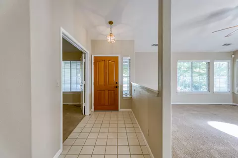 2211 Wicklow St, Redding, CA 96001 photo 4