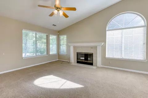 2211 Wicklow St, Redding, CA 96001 photo 6