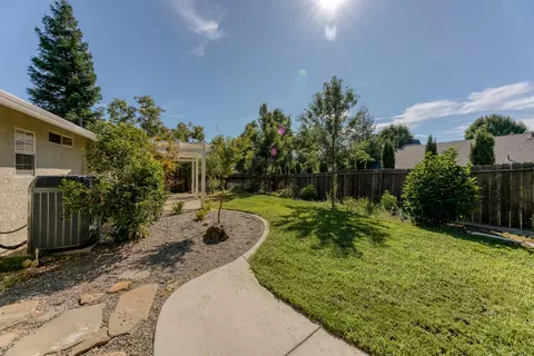 2211 Wicklow St, Redding, CA 96001 photo 22