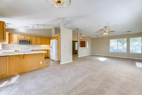 2211 Wicklow St, Redding, CA 96001 photo 7