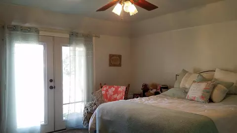 1572 Morningsun Dr, Redding, CA 96002 photo 23