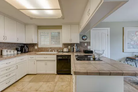 3451 Lagoon Dr, Redding, CA 96001 photo 8