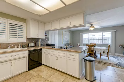 3451 Lagoon Dr, Redding, CA 96001 photo 9