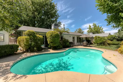 3451 Lagoon Dr, Redding, CA 96001 photo 1