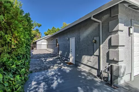 4272 Long Dr Ct, Redding, CA 96002 photo 4