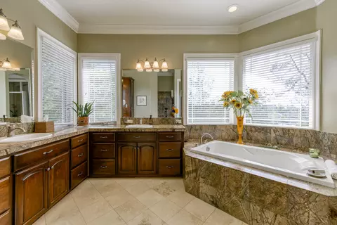 2007 Trailview Ct, Redding, CA 96003 photo 16