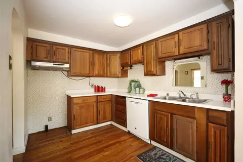 704 Loma St, Redding, CA 96003 photo 3