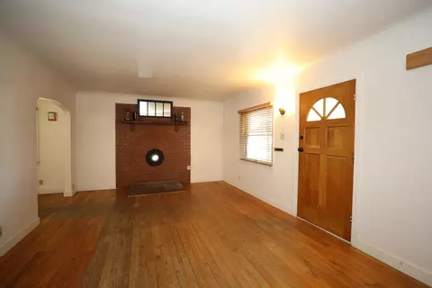 704 Loma St, Redding, CA 96003 photo 2