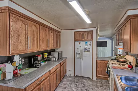 2002 Eagle Nest Rd, Redding, CA 96003 photo 9