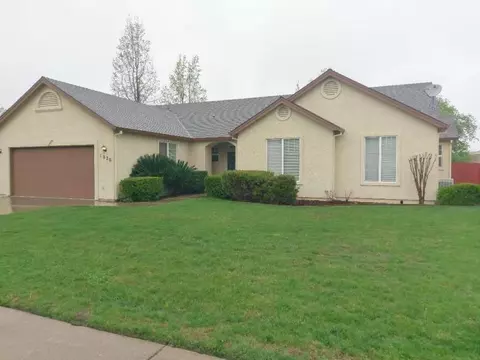 1020 Hillsdale Ct, Redding, CA 96003 photo 2