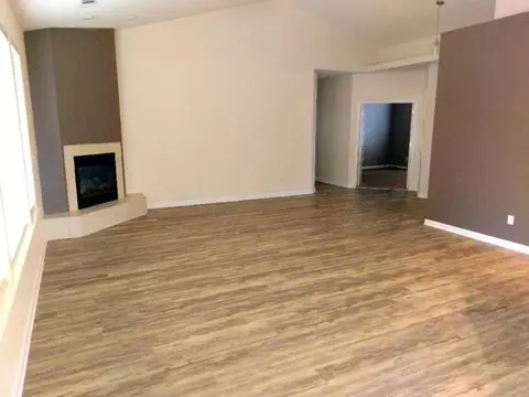 1020 Hillsdale Ct, Redding, CA 96003 photo 3