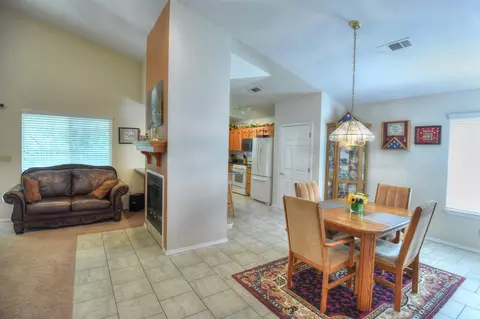 570 Martinique Cir, Redding, CA 96003 photo 8