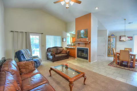 570 Martinique Cir, Redding, CA 96003 photo 5