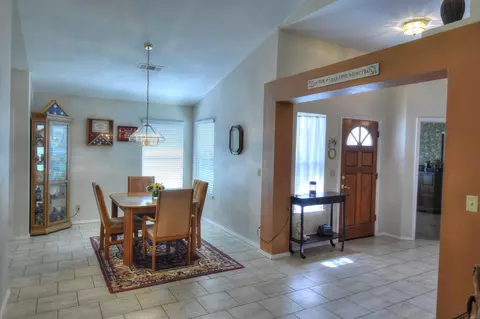 570 Martinique Cir, Redding, CA 96003 photo 7