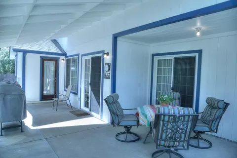 570 Martinique Cir, Redding, CA 96003 photo 23