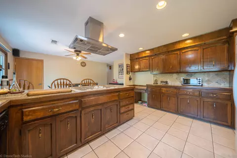 20186 Woodcrest Dr, Redding, CA 96002 photo 25