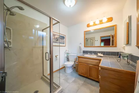 20186 Woodcrest Dr, Redding, CA 96002 photo 28