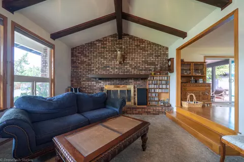 20186 Woodcrest Dr, Redding, CA 96002 photo 11