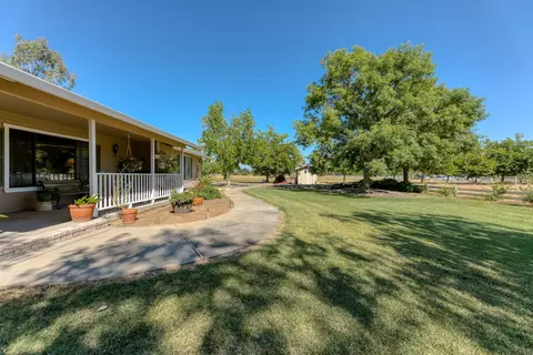 23100 Kilkenny Ln, Red Bluff, CA 96080 photo 3