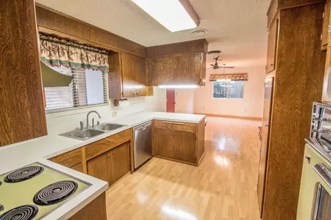 2913 Hawn Ave, Redding, CA 96002 photo 9