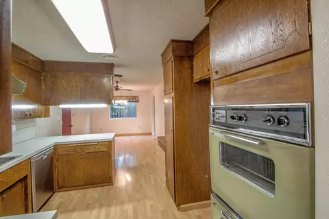 2913 Hawn Ave, Redding, CA 96002 photo 8