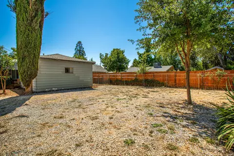 5570 Willow Rd, Redding, CA 96001 photo 19