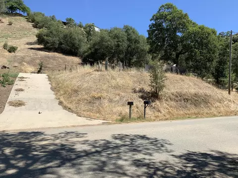 14872 Lamoine Dr, Redding, CA 96003 photo 7