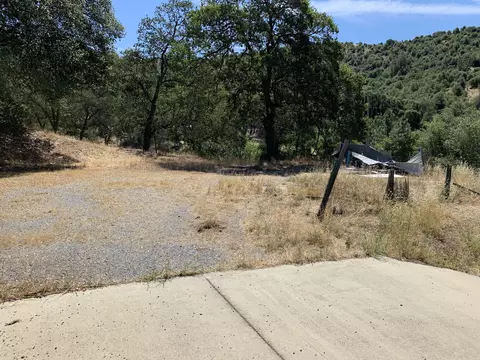 14872 Lamoine Dr, Redding, CA 96003 photo 3