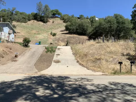 14872 Lamoine Dr, Redding, CA 96003 photo 6