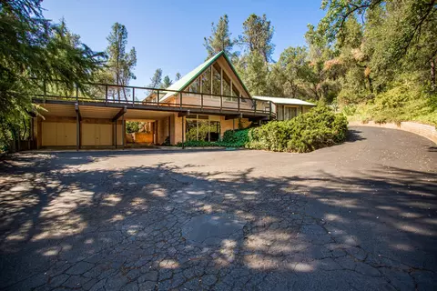 17823 Press Rd, Redding, CA 96003 photo 3