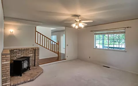 319 Elk Dr, Redding, CA 96003 photo 13