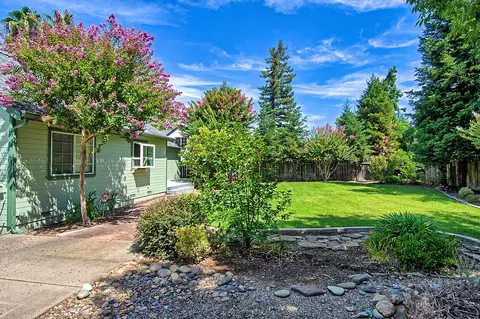 319 Elk Dr, Redding, CA 96003 photo 38